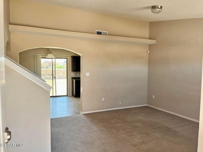 Building Photo - 14160 Lasso Rock Dr