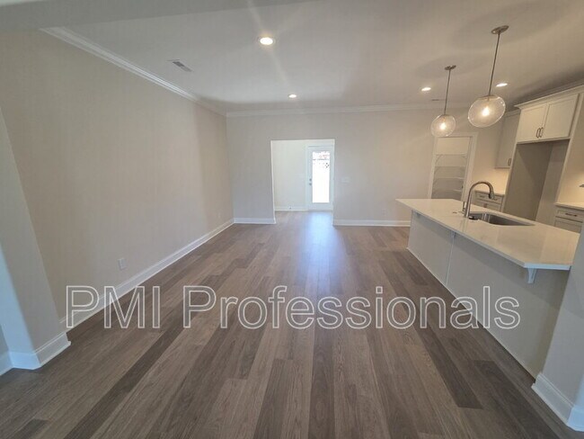 Building Photo - 1345 Rebecca Johns Dr