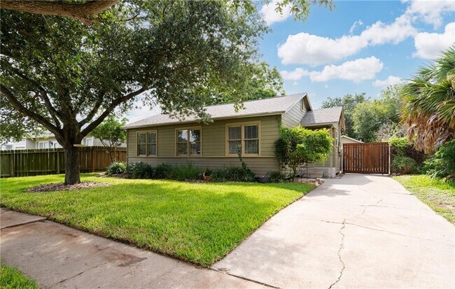 Building Photo - 622 Collingswood Dr