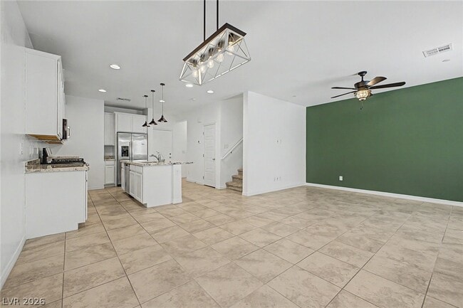 Building Photo - 825 Star Estates Ave