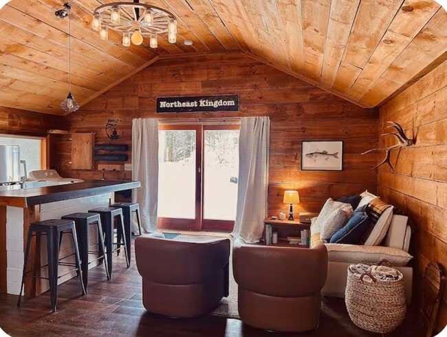 Building Photo - 288 River Rd