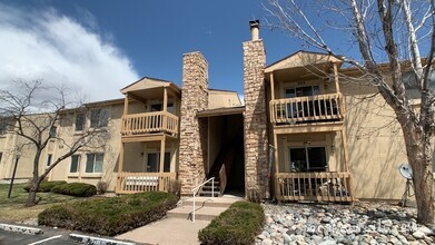 Building Photo - 914 Tenderfoot Hill Rd