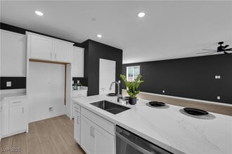 Building Photo - 195 Vander Rdg St