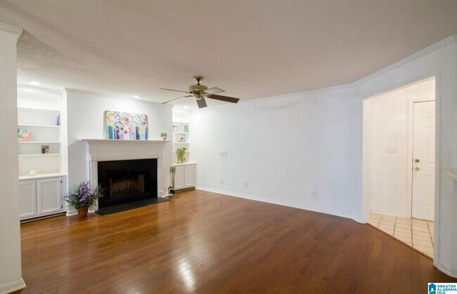 Building Photo - 1303 Gables Dr