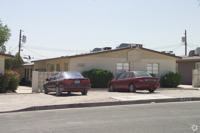 Building Photo - 736 N 10th St