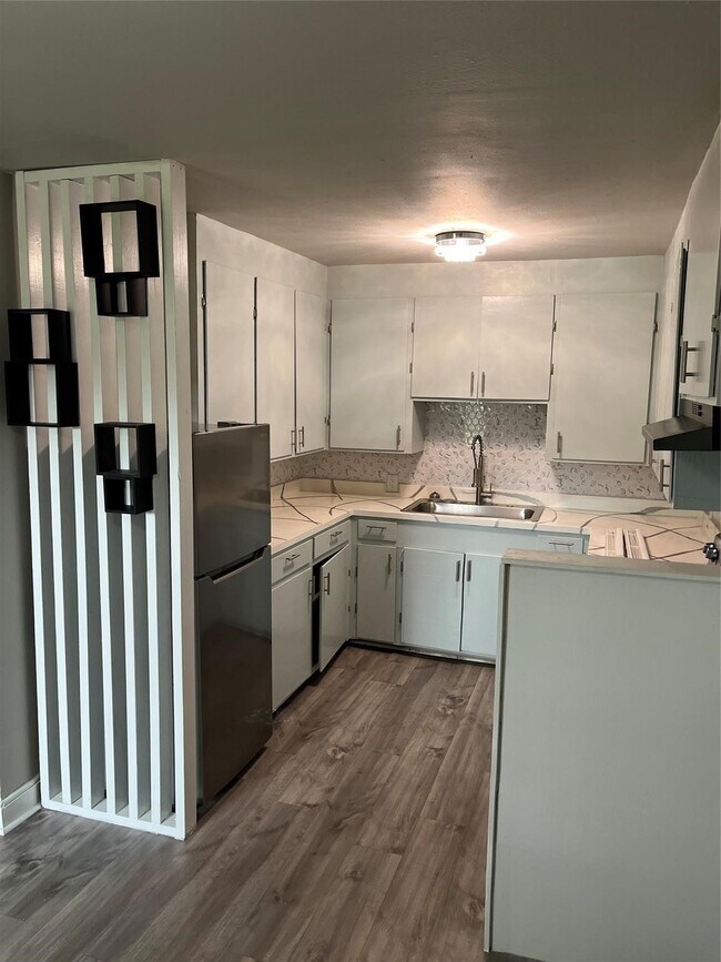 Foto del edificio - 6318 Laramie St