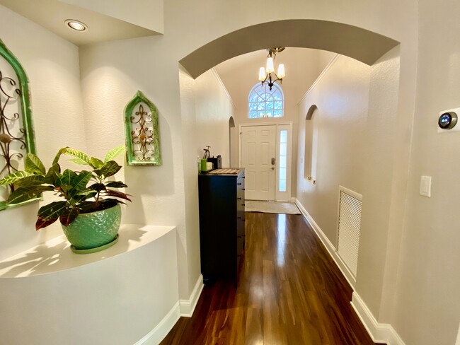 Building Photo - 10121 Somersby Dr