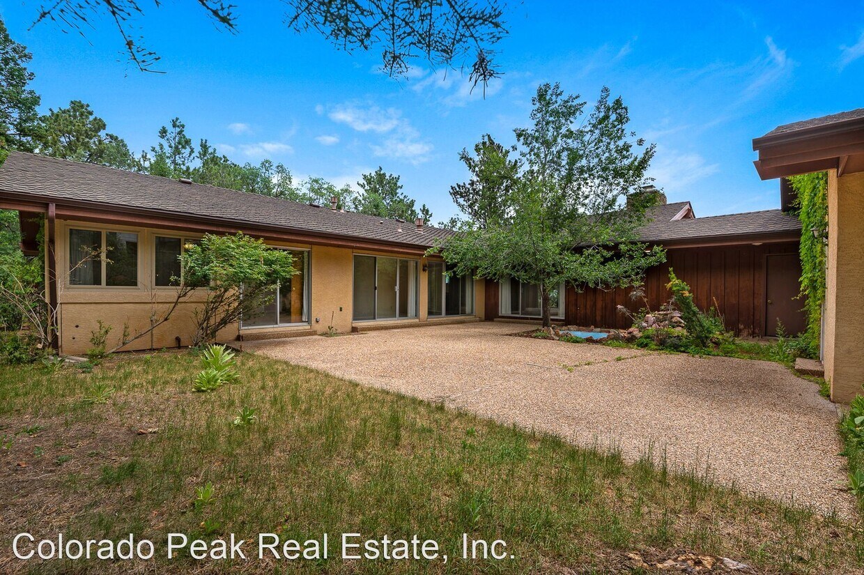 Primary Photo - 3 br, 3 bath House - 32 Upland Rd