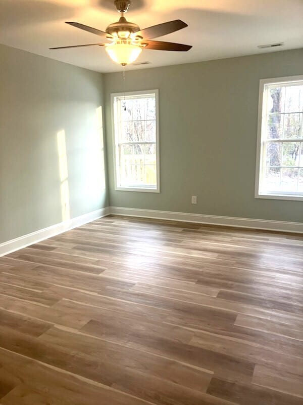 Building Photo - Brand New Beautiful Home with 2 car garage and appls!