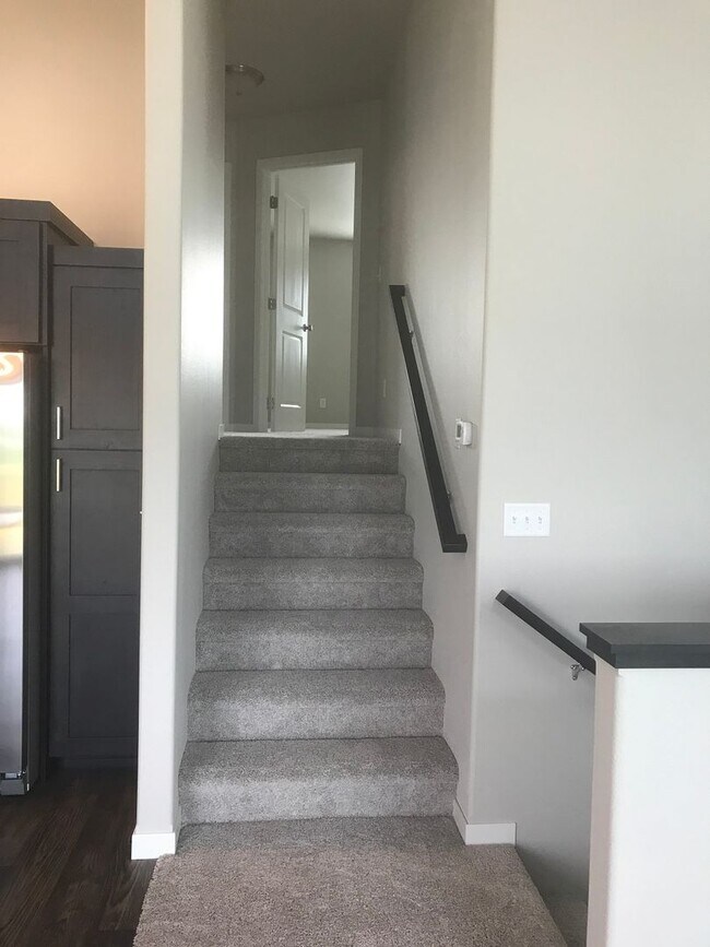 Building Photo - 3 Bed 3 Bath Single Family Home