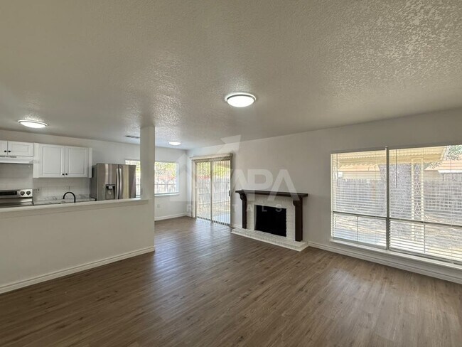 Foto del edificio - 2910 Lake Briar