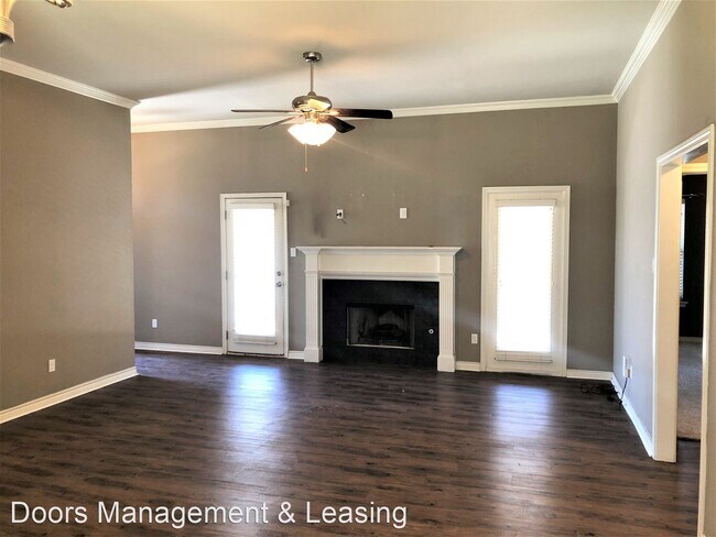 Foto del edificio - 3 br, 2 bath House - 5903 103rd Street