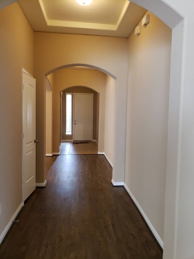 Building Photo - 26707 Gladestone Ridge Ct