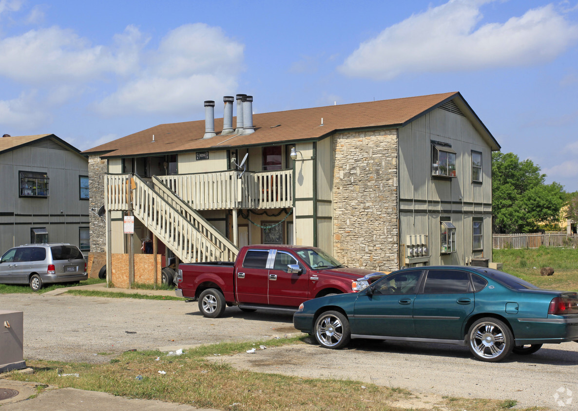 Foto del edificio - West Fourplex Homes