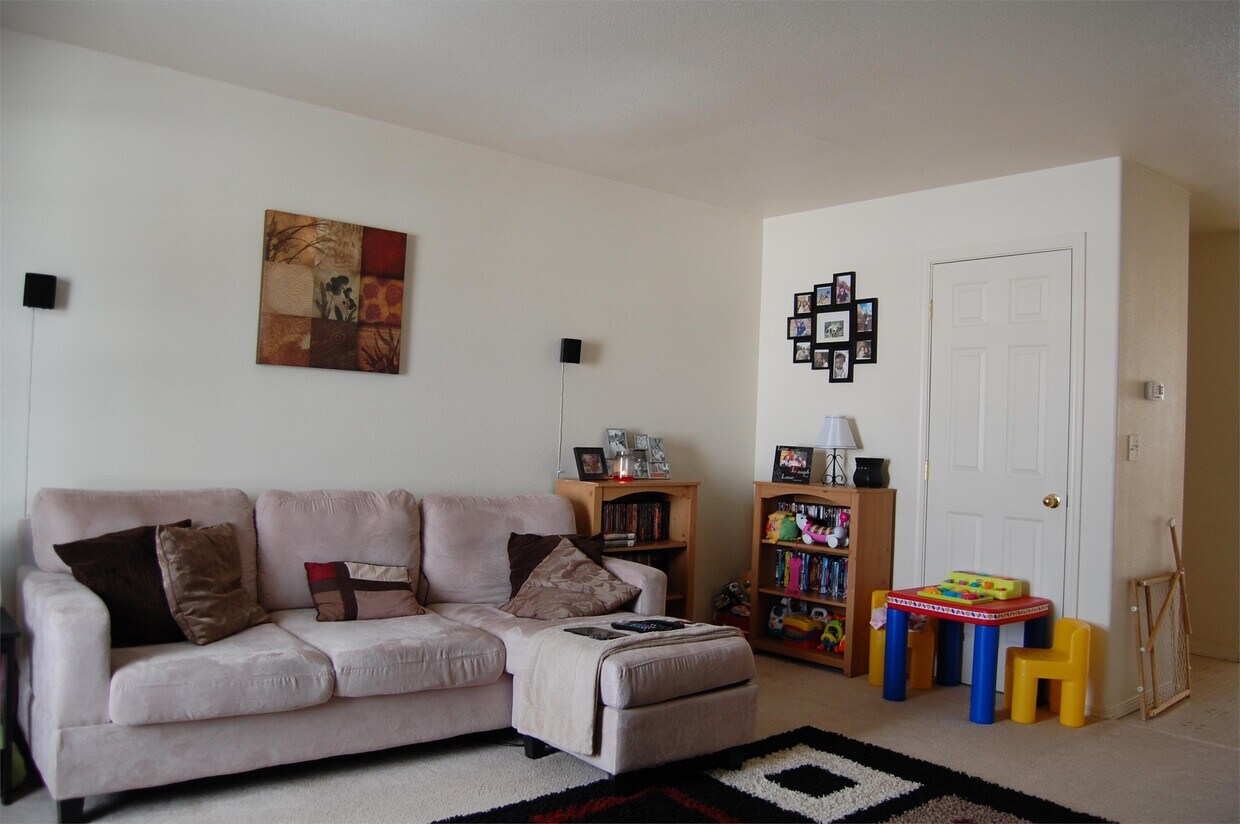 Foto principal - 819 Vendome Ave