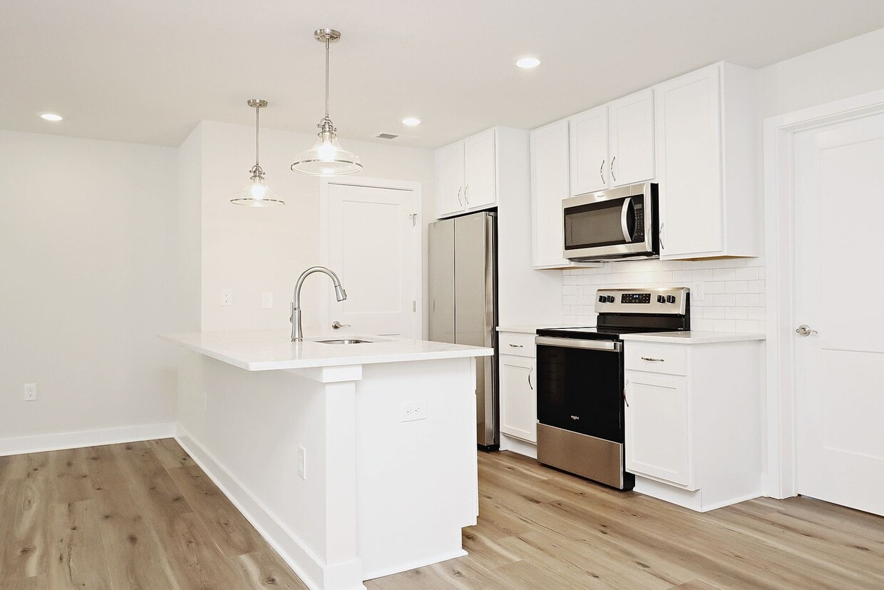Primary Photo - Dog-Friendly Ground Level Apartment