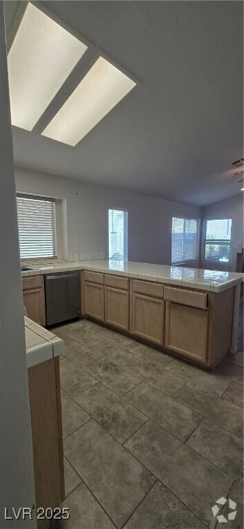 Building Photo - 2017 Scenic Sunrise Dr