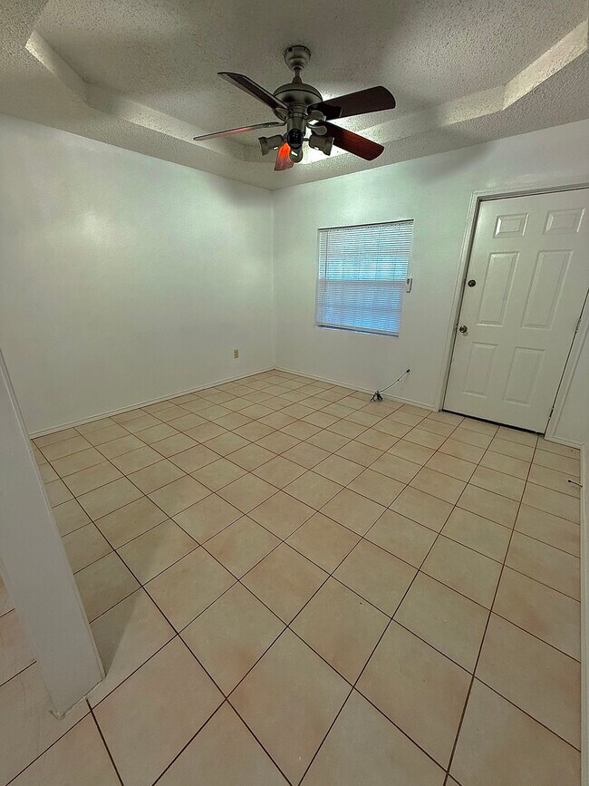 Sala de estar - 4101 E Lopez Dr