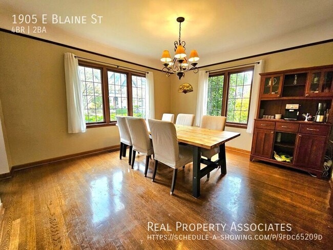 Building Photo - 1905 E Blaine St