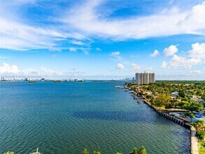 Building Photo - 11111 Biscayne Blvd