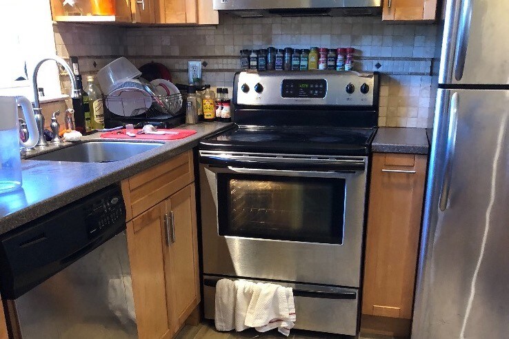 Kitchen - 15 Brewster Rd