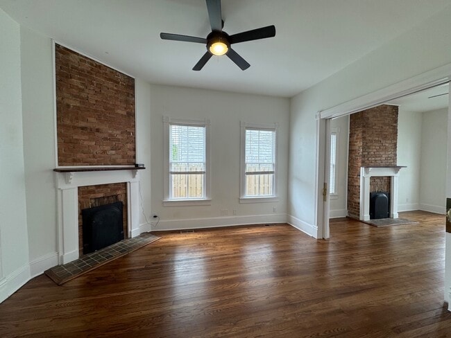 Building Photo - 20 E 40th St