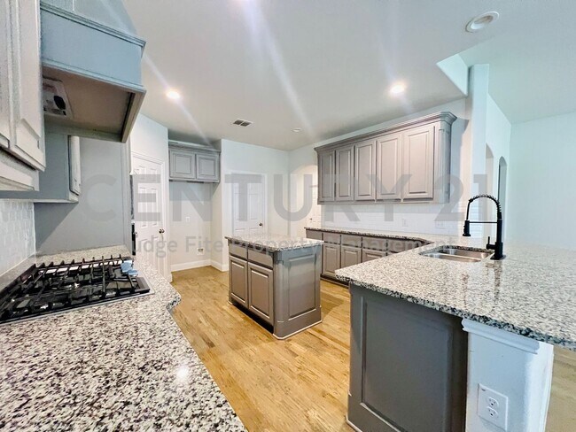 Building Photo - Stunning 2-Story 4/3.5/2 in Marine Creek R...