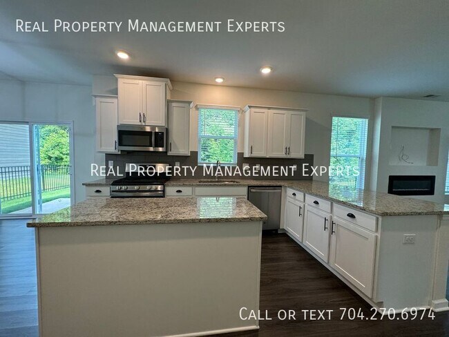 Photo - 3227 Selwyn Landing Dr House