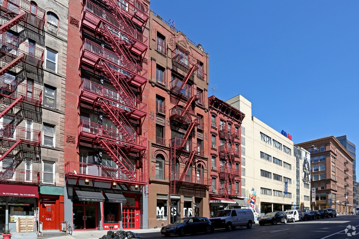 Building Photo - 182 Lafayette St