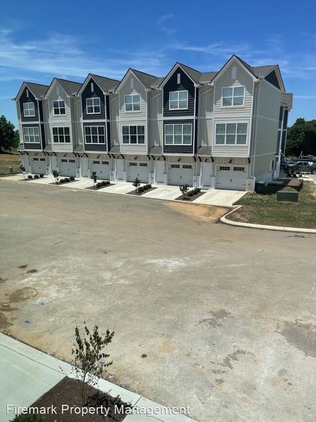 Building Photo - 2 br, 2.5 bath House - 507 Harper Landing