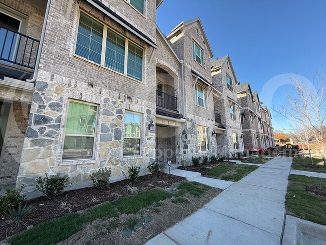 Building Photo - 4185 La Plata Dr