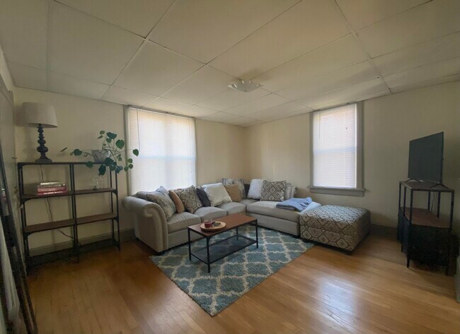 Foto del edificio - 1759 N Arlington Pl