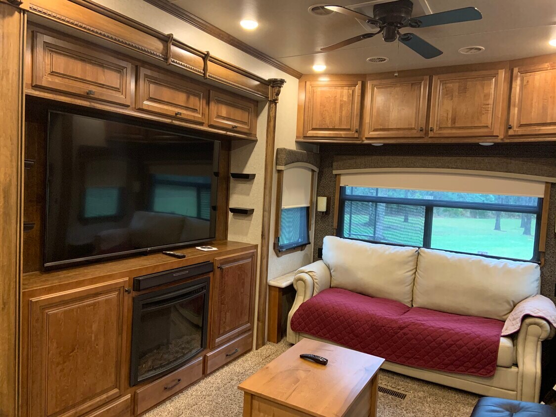 Foto principal - 1380 Shipwreck Ln
