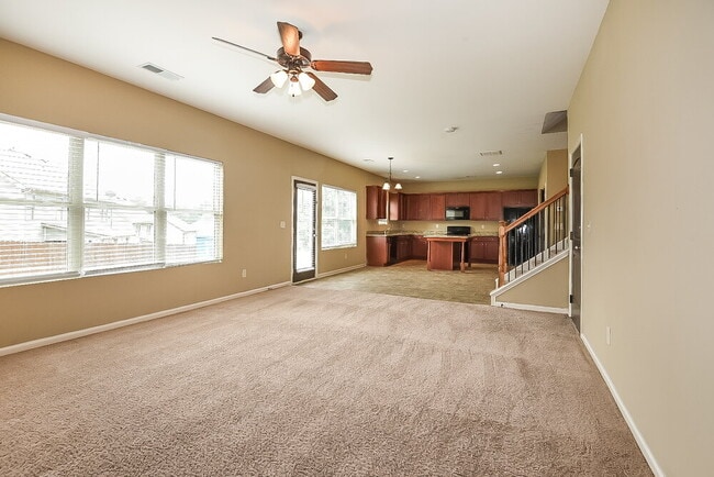 Building Photo - 3523 Walking Stick Way NE
