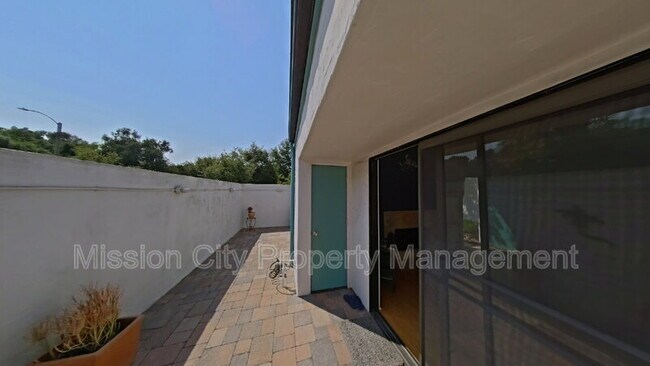 Foto del edificio - 3558 Modoc Rd