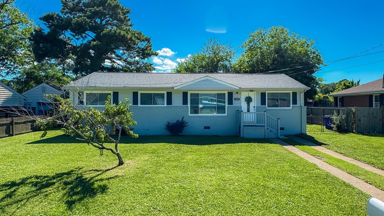 Primary Photo - 3455 Gamage Dr