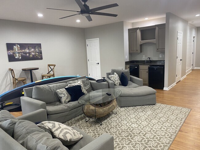 Foto del edificio - 500 Port Laz Ln