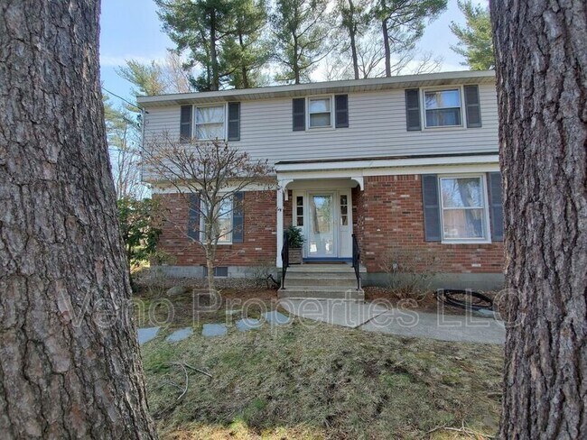 Foto del edificio - 15 Rivercrest Dr