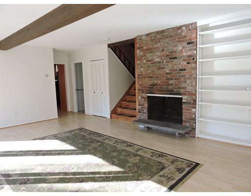 Building Photo - 28 Tuttle Dr