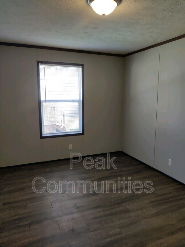 Foto del edificio - 7377 Chinook Cir