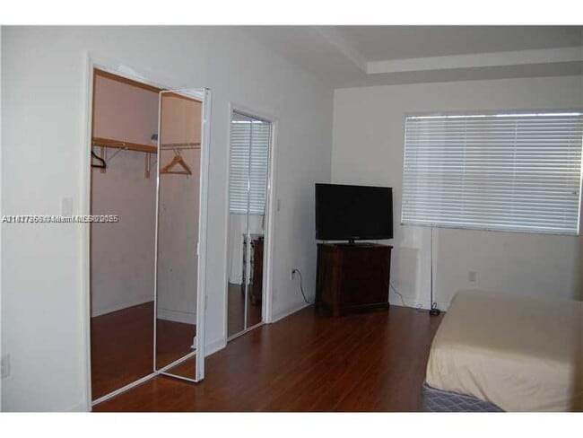 Foto del edificio - 11061 NW 87th St