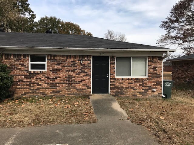 Foto principal - 1430 Hardy St