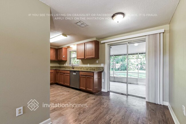 Building Photo - 2231 Camellia Dr