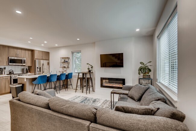 Foto del edificio - 4388 Zenobia St