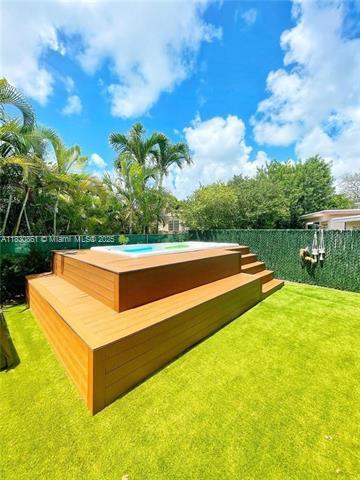 Foto del edificio - 1320 N Biscayne Point Rd