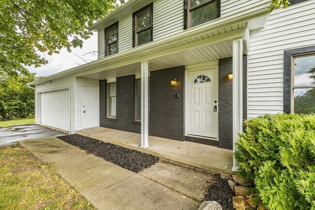 Foto del edificio - 99 Forest Meadow Trail