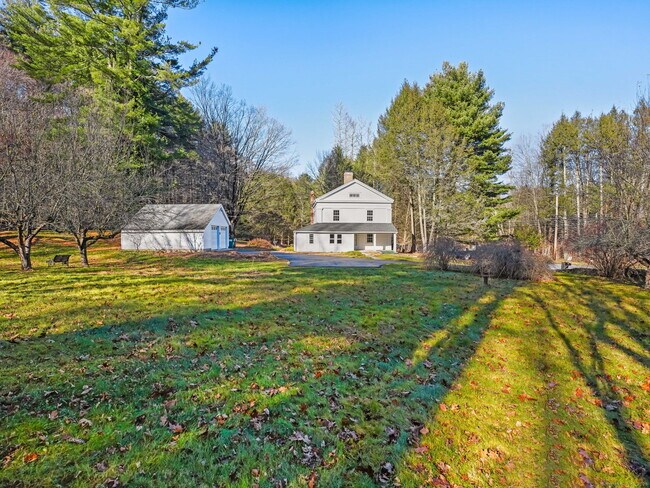 Foto del edificio - 575 Black Rock Tpke