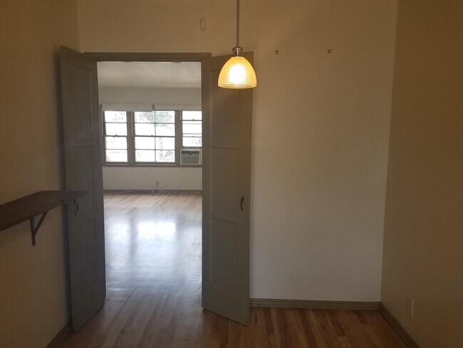 Foto del edificio - 2150 N Commonwealth Ave