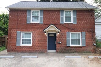 Building Photo - 110 Bowmar St