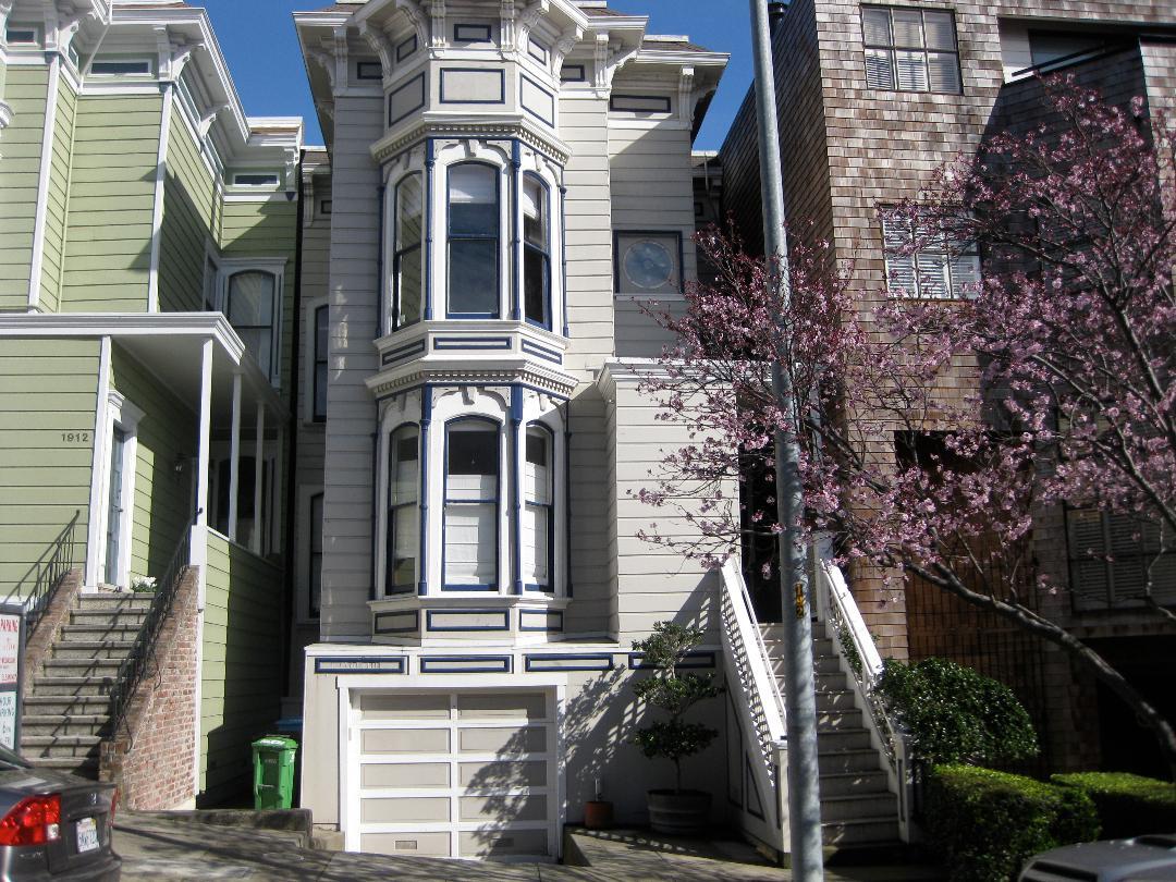Front of House - 1906 Lyon St